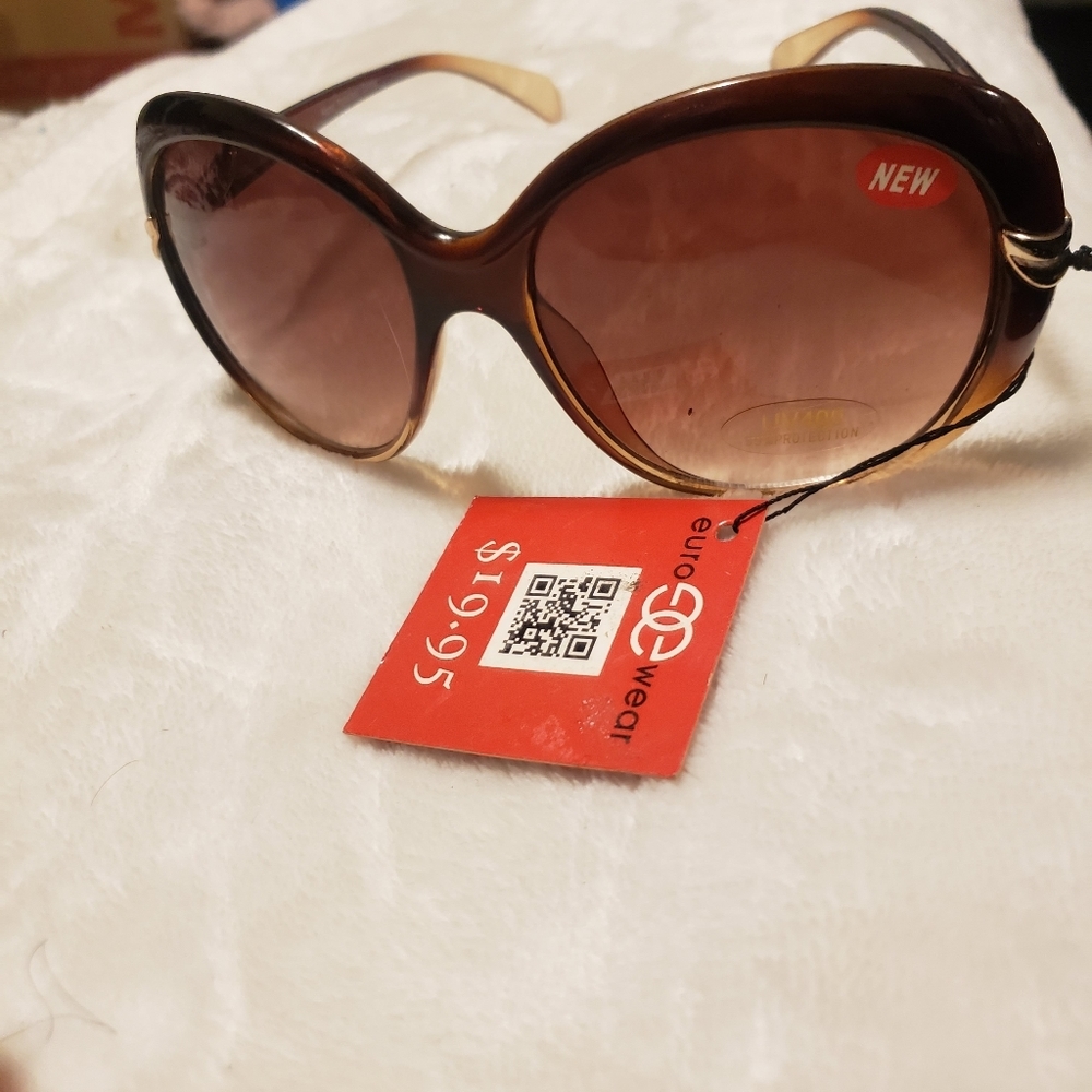 Italian Design Sunglasses 🕶😎👌🏼BUY 2+...50% OFF